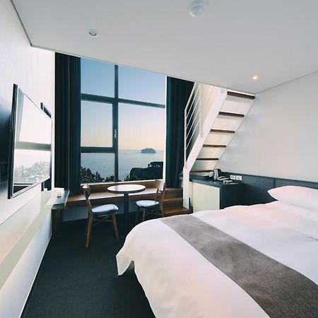 Jeju Poong Gyung Hotel Seogwipo-stad Buitenkant foto