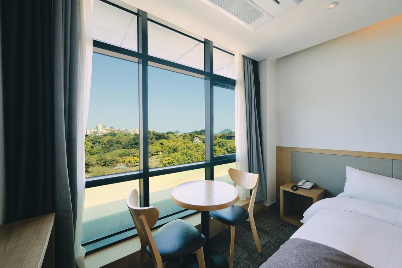 Jeju Poong Gyung Hotel Seogwipo-stad Buitenkant foto