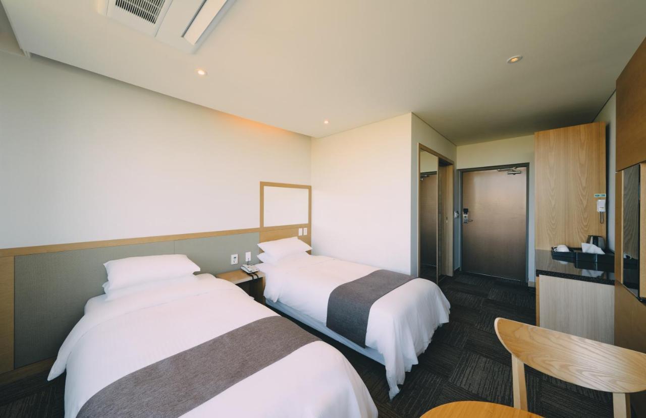 Jeju Poong Gyung Hotel Seogwipo-stad Buitenkant foto