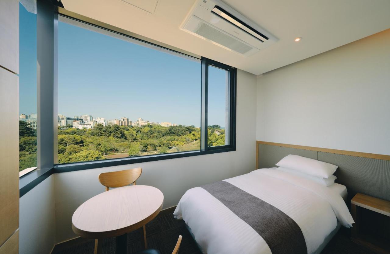 Jeju Poong Gyung Hotel Seogwipo-stad Buitenkant foto