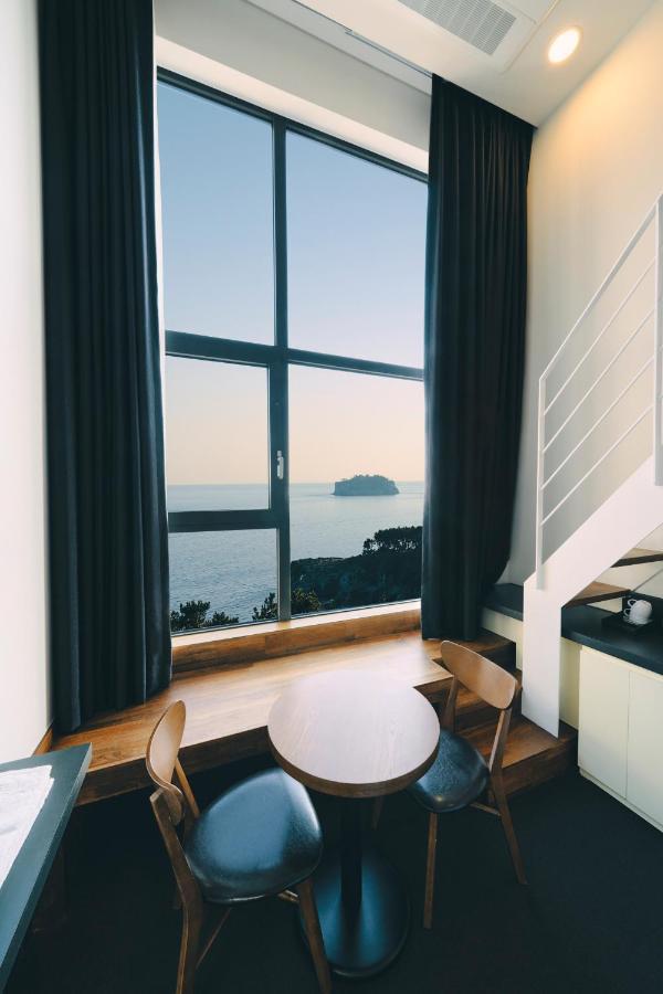 Jeju Poong Gyung Hotel Seogwipo-stad Buitenkant foto